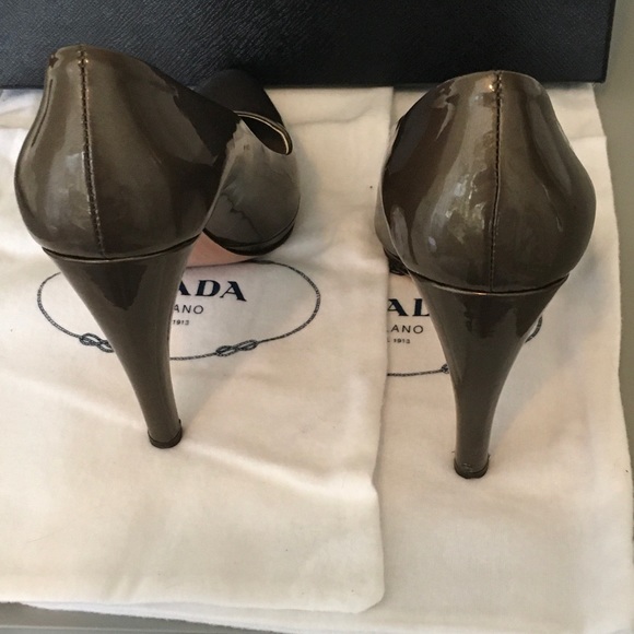 Prada Taffetas Vogue Fumo Patent Leather Pumps 39.5/9.5 Smoke Gray/Bronze - Picture 4 of 10